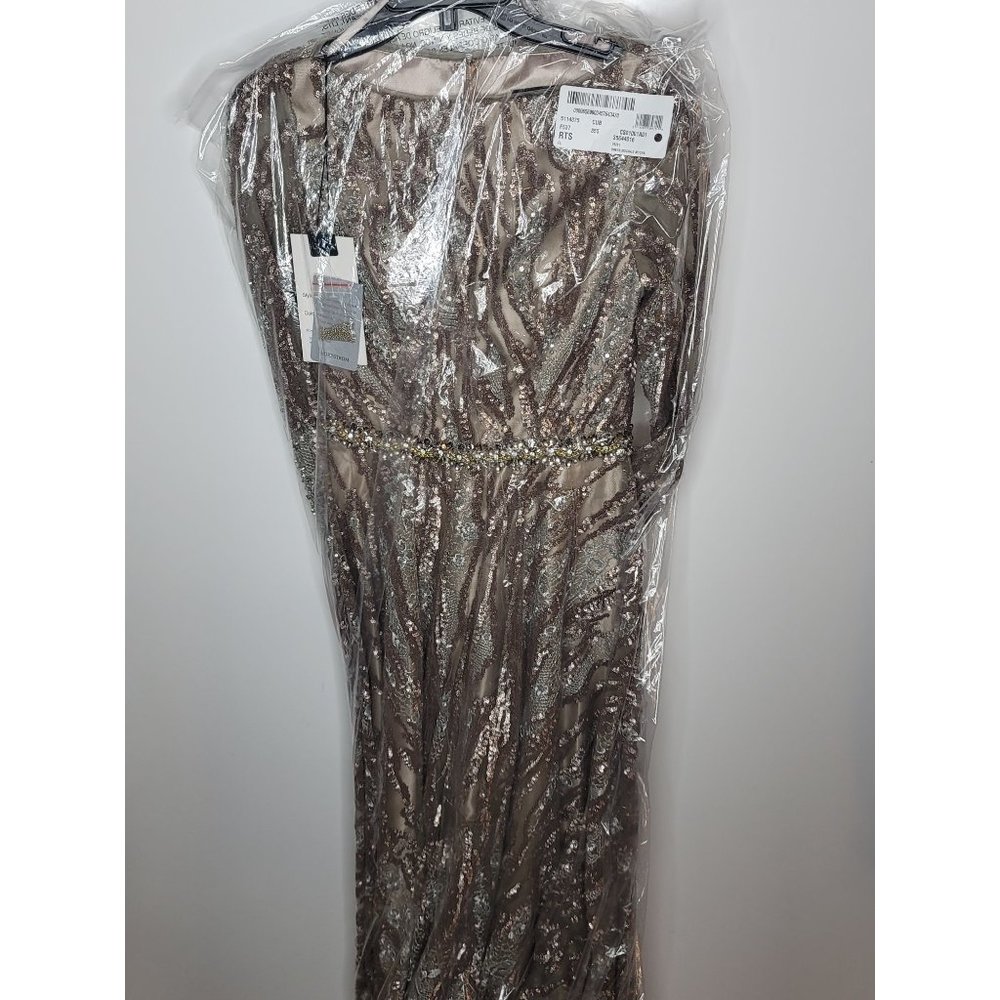 NWT MAC DUGGAL Embroidered & Embellished Long Sleeve Tulle Ballgown SZ 2 - Picture 4 of 13